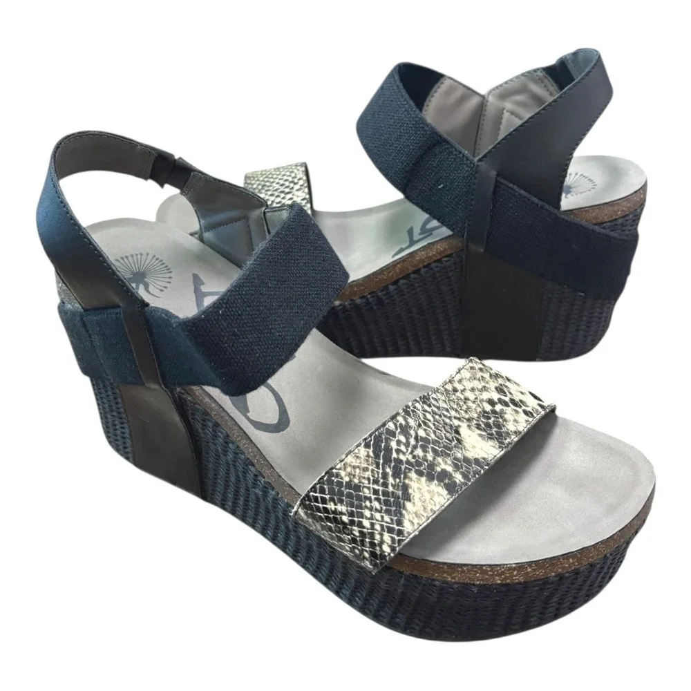OTBT Bushnell sz‎ 10 Wedge Snake Embossed Leather Heels Sandals EUC